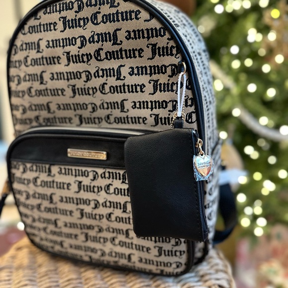 Juicy couture large monogram gold backpack - Picture 5 of 9